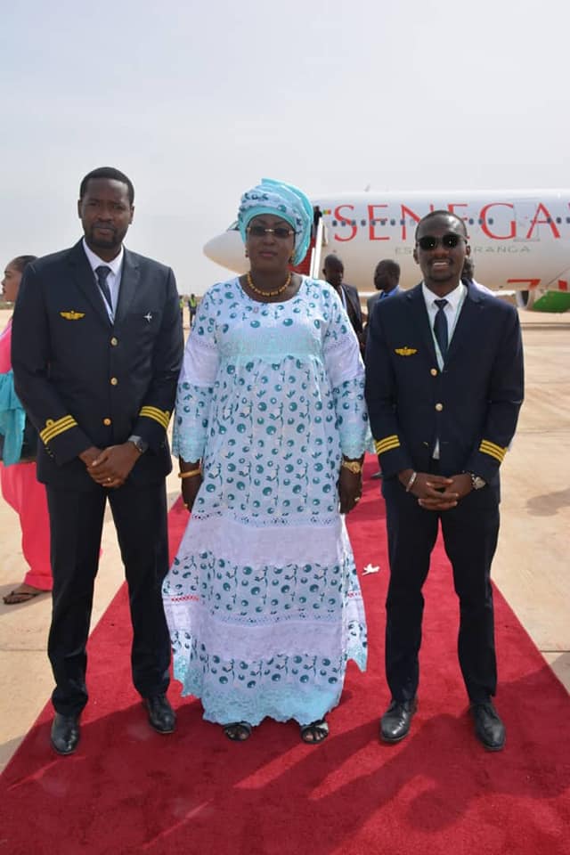 PHOTOS - Papi Tall et Mike Oud : deux jeunes pilotes de ligne au service d’Air Sénégal 