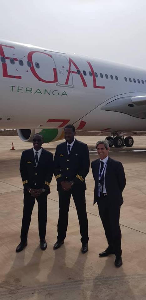 PHOTOS - Papi Tall et Mike Oud : deux jeunes pilotes de ligne au service d’Air Sénégal 