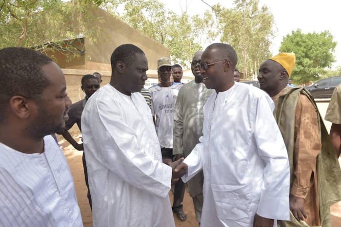Quand le Pm Mahammed Boun Abdallah Dionne accomplit son devoir civique à l'école Samba Yomb Guillé de Gossas