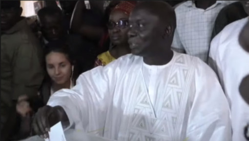 Idrissa Seck largement en tête dans un bureau de vote à Touba Darou Marnane