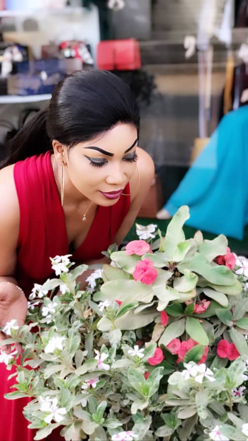 Photos : Louise «Pod et Marichou», les fleurs de la sensualité