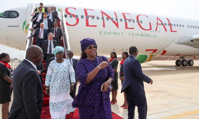 Airbus A330 Neo de Air Sénégal:  l’avion à Dakar avec 13 tonnes de dons pour Marième Faye Sall