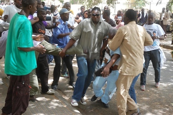 Agression d'Alioune Tine: Les clichés qui accablent Coumba Gaye et Bara Gaye (Preuve)