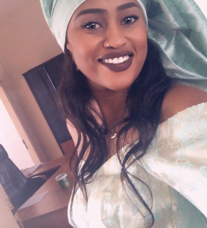 Photos : Sokhna Natta Mbaye, la voix d’or de la RFM est super canon
