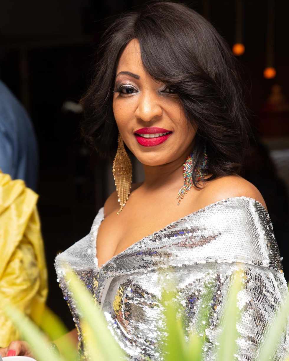 Viviane Chidid pose avec Alioune Mbaye Nder