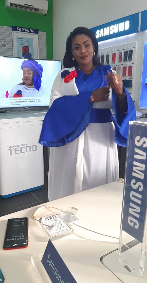 Photos : Adja est-elle devenue la Brand Ambassador de Samsung ?
