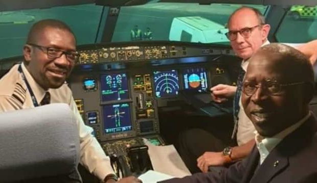 Le Premier Ministre Mahammed Boun Abdallah DIONNE voyage à bord d’Air Sénégal Le Premier Ministre Mahammed Boun Abdallah DIONNE voyage à bord d’Air Sénégal