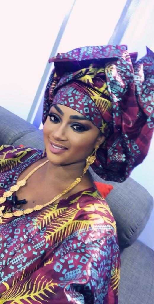Photos : Admirez le « Thioup » de l’animatrice Adja Astou