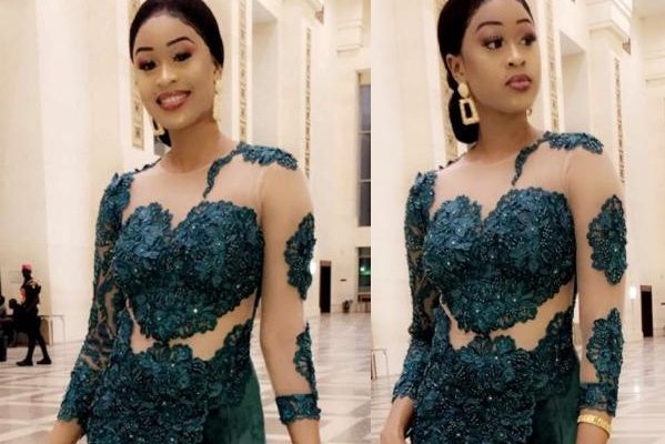 07 Photos : Ndèye Astou Sall revient avec une robe d'anthologie, regardez