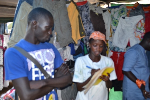 [Photos] Pour l’inscription massive des sénégalais sur les listes électorales : Les jeunes de Rewmi dans les « Loumas »