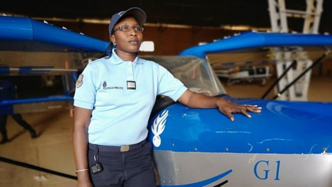 A la découverte de Mame Rokhaya Lô, seule femme pilote dans l’armée sénégalaise