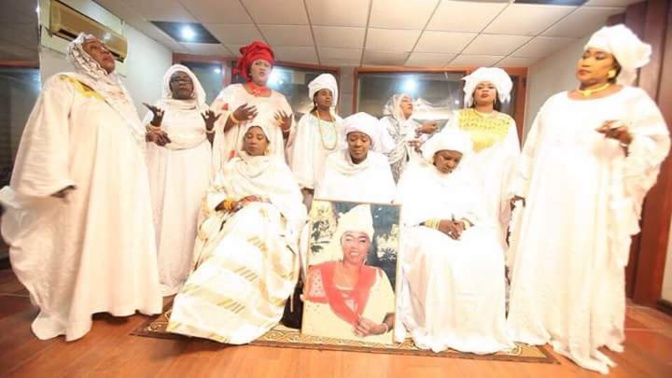 Prestation de serment: Les divas de Sorano chantent Macky Sall Prestation de serment: Les divas de Sorano chantent Macky Sall