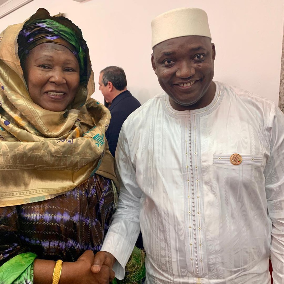 La journaliste gambienne Fatu Camara au palais de la République avec Marième Faye Sall