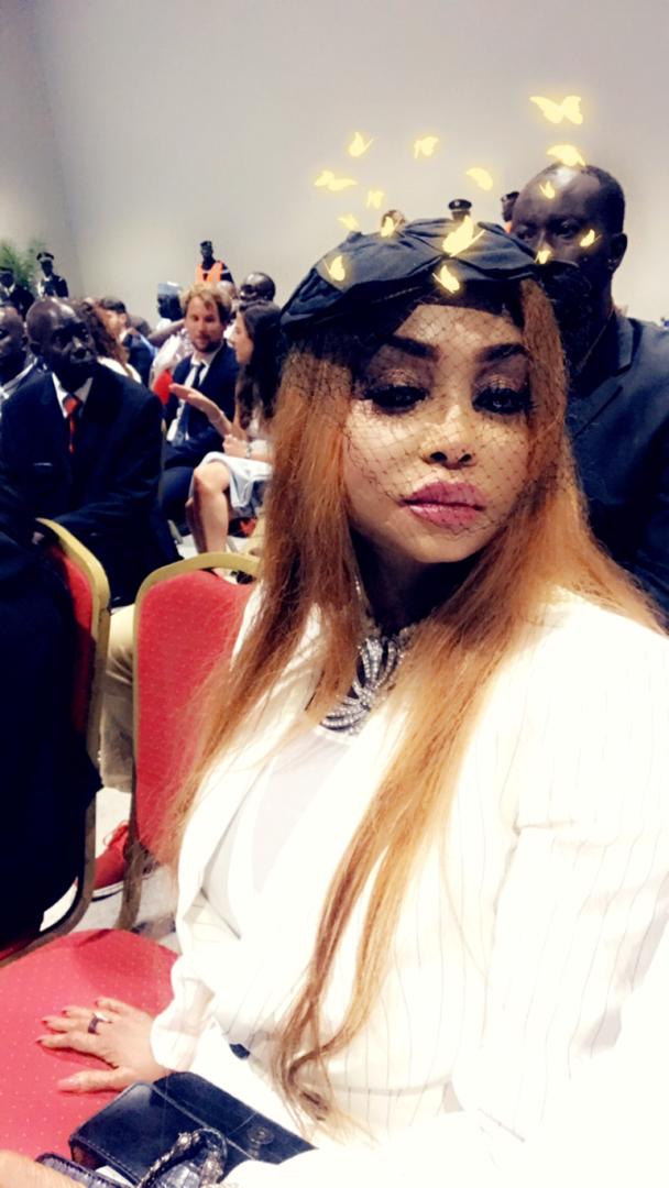 Photos : Fabienne Feliho radieuse à la prestation de serment de Macky Photos : Fabienne Feliho radieuse à la prestation de serment de Macky