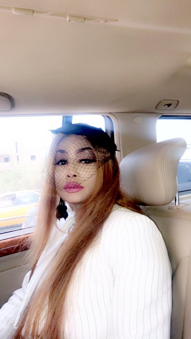 Photos : Fabienne Feliho radieuse à la prestation de serment de Macky Photos : Fabienne Feliho radieuse à la prestation de serment de Macky