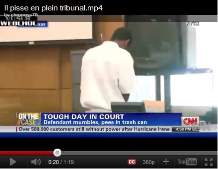 Un jeune délinquant urine en plein tribunal (vidéo)