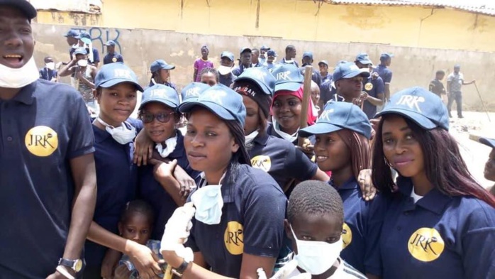 Photos : ChallengeCleanUpTour, la Jeunesse de Kaolack (JRK) relève le défi