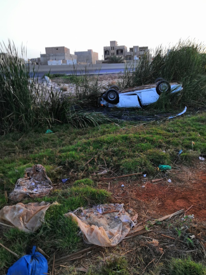 Photos : Accident rocambolesque sur l'autoroute a péage à hauteur de Keur Mbaye Fall 