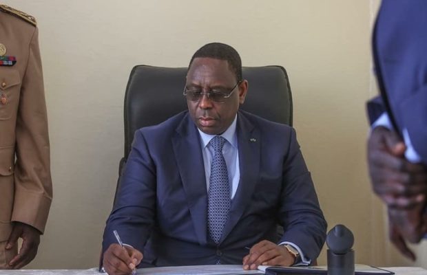 Macky Sall a viré tout son cabinet : Ministres d’Etat, ministres-conseillers, conseillers spéciaux, ambassadeurs itinérants Macky Sall a viré tout son cabinet : Ministres d’Etat, ministres-conseillers, conseillers spéciaux, ambassadeurs itinérants