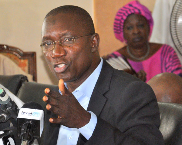 Gouvernement Fast-track : Me Sall raille Macky Gouvernement Fast-track : Me Sall raille Macky