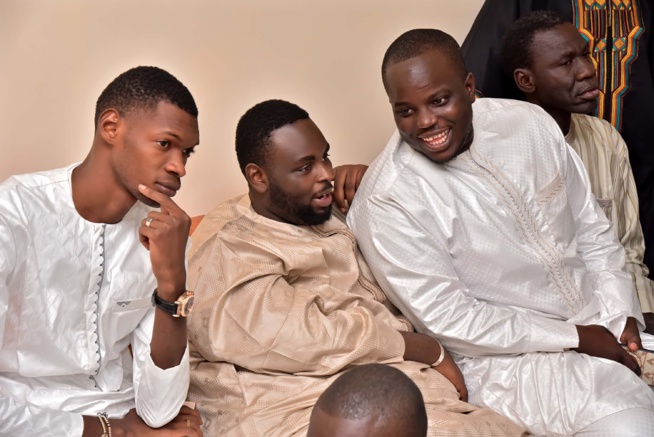 Mariage de Mamadou fils de Amadou Seck Eurogerm: Amadou Sall,fils du président en toute complicité avec la nouvelle mariée Mariage de Mamadou fils de Amadou Seck Eurogerm: Amadou Sall,fils du président en toute complicité avec la nouvelle mariée