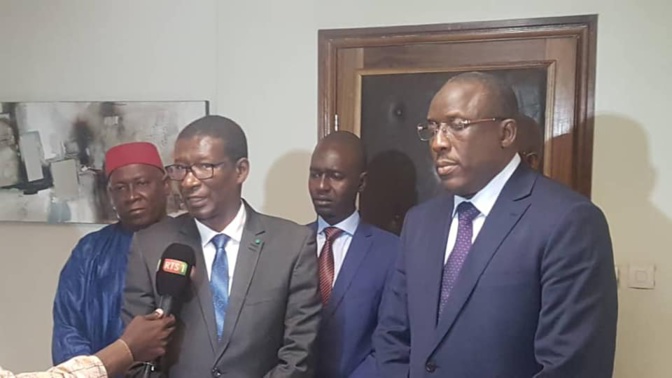 Mary Teuw Niane : « Je souhaite au Dr Cheikh Oumar Hanne, succès et réussite dans sa nouvelle fonction »
