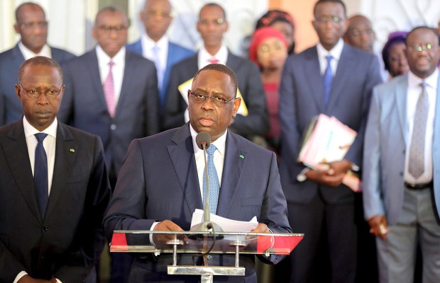 Macky Sall et les bains mystiques des ministres Macky Sall et les bains mystiques des ministres