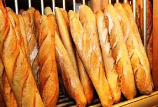 Grève de trois jours des boulangers: La baguette vendue à 200 francs, s’arrache comme de… petits pains