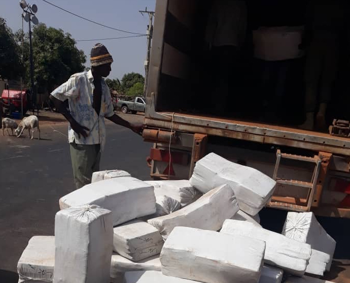 Gouloumbou : Près d’une tonne  de chanvre indien saisie par la Douane (images)