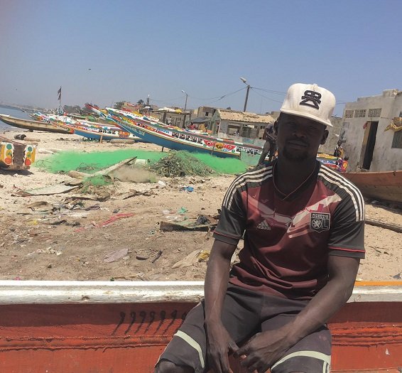 La famille d 'El Hadj insiste pour qu'il aille en Europe. Crédit : Leslie Carretero