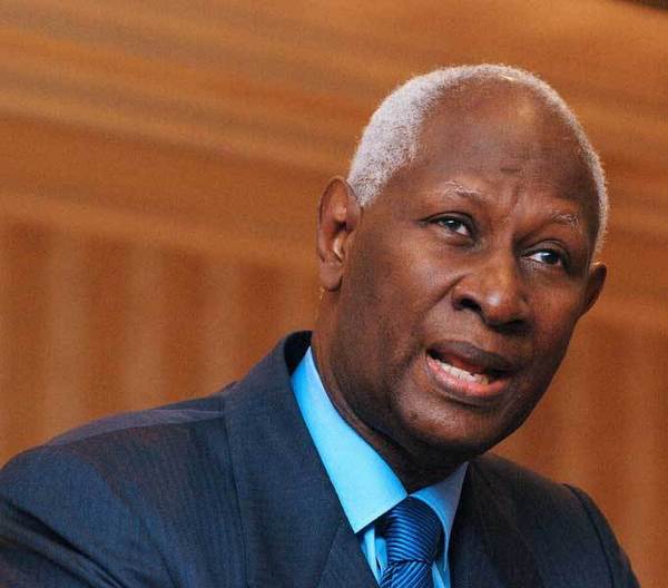 Abdou Diouf fustige «le complexe» des francophones qui s’expriment en Anglais