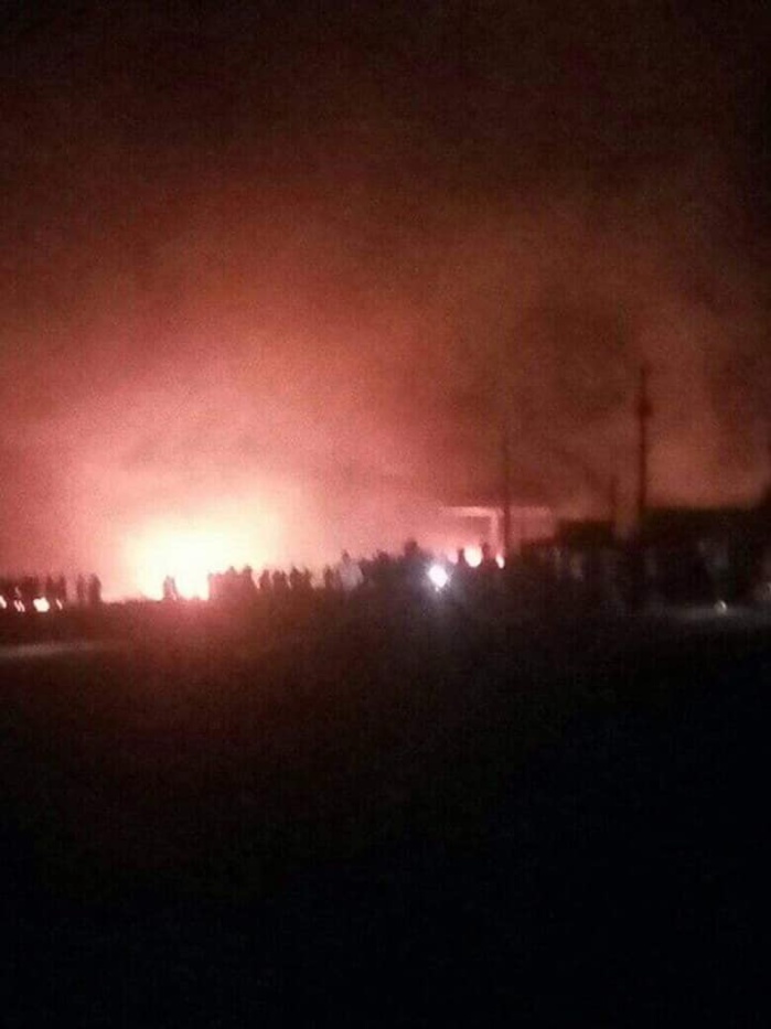 Niger: au moins 50 morts après l’explosion d’un camion-citerne à Niamey  (images, âmes sensibles s’abstenir)