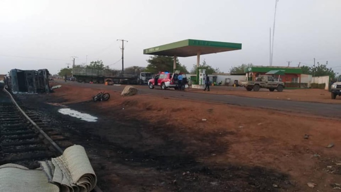 Niger: au moins 50 morts après l’explosion d’un camion-citerne à Niamey  (images, âmes sensibles s’abstenir)
