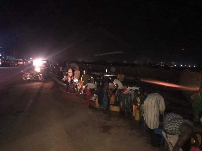Niger: au moins 50 morts après l’explosion d’un camion-citerne à Niamey  (images, âmes sensibles s’abstenir)