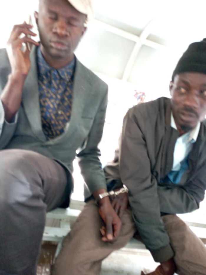 PHOTOS- Guy Marius Sagna et Cie menottés…en cours de déferrement au parquet