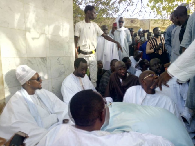 Les touchantes images de l'arrivée de la dépouille de Cheikh Béthio à Touba