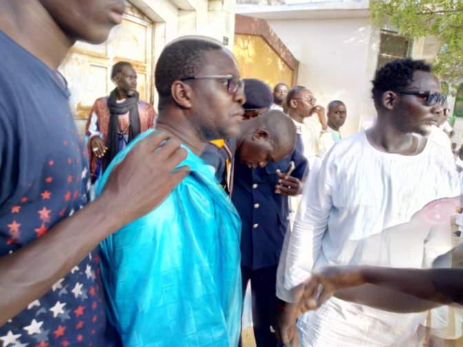 Les touchantes images de l'arrivée de la dépouille de Cheikh Béthio à Touba Les touchantes images de l'arrivée de la dépouille de Cheikh Béthio à Touba