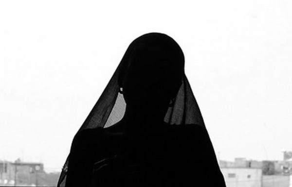 UNE ELEVE DU COLLEGE ANNE MARIE JAVOUEH EXCLUE POUR PORT DE VOILE ISLAMIQUE