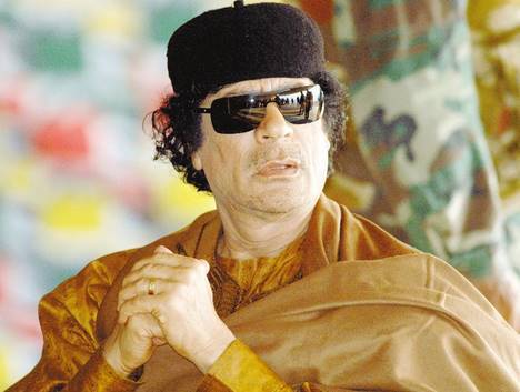 Khadafi prédit sa mort ! et celle d'autres dirigeants arabes par les américains(VIDEO)