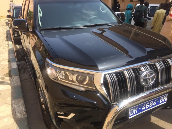 Ce proche de Macky Sall s'offre une voiture à 45 millions FCfa et crée la polémique (photos)