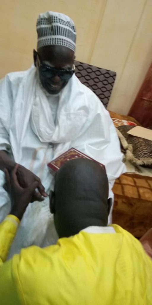 Vidéo+Photo – Insultes sur les réseau sociaux : Serigne Mountakha pardonne à Pape Seck et fait de lui…