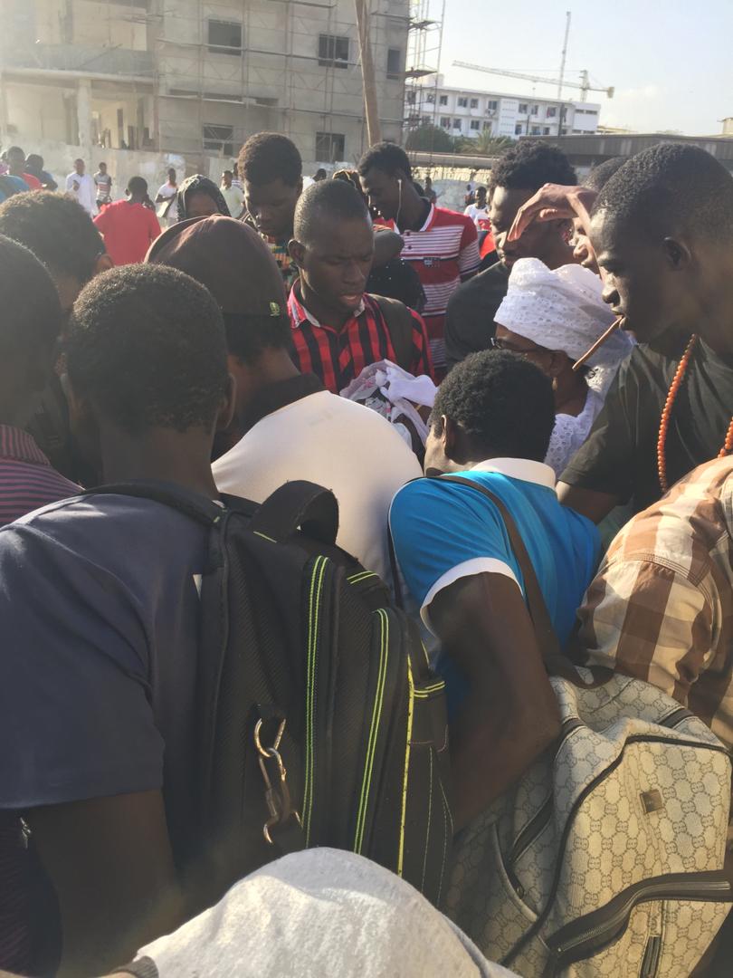 4000 "kits Ndogou" : Me Nafissatou DIOP CISSE gâte les étudiants .. 4000 "kits Ndogou" : Me Nafissatou DIOP CISSE gâte les étudiants ..