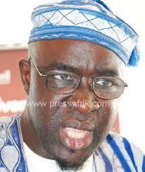 Moustapha Cissé Lô au sermon du Khalife: "La paix passe par le retrait de la candidature de Wade."