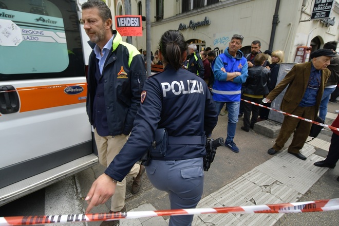 Sénégalaise tuée sous un métro à Rome : Retour en images sur les lieux du drame Sénégalaise tuée sous un métro à Rome : Retour en images sur les lieux du drame