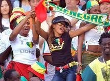 Photo : La femme de El Hadji Diouf, Valérie supportant son mari dans les tribunes d'un stade...