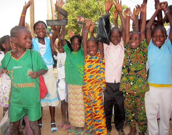 A Sessène, une ONG mise sur l’agriculture bio pour éradiquer la "déperdition scolaire"