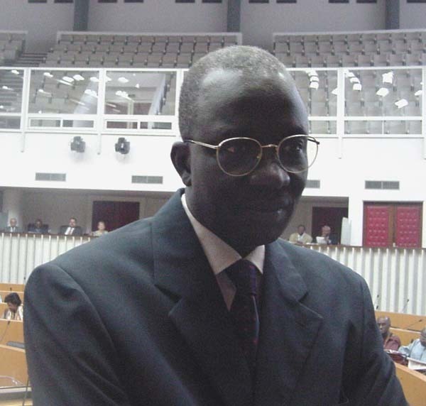 Me Amadou Sall révéle: "Mouatapha Sourang a validé la candidature de Wade en conseil des ministres""