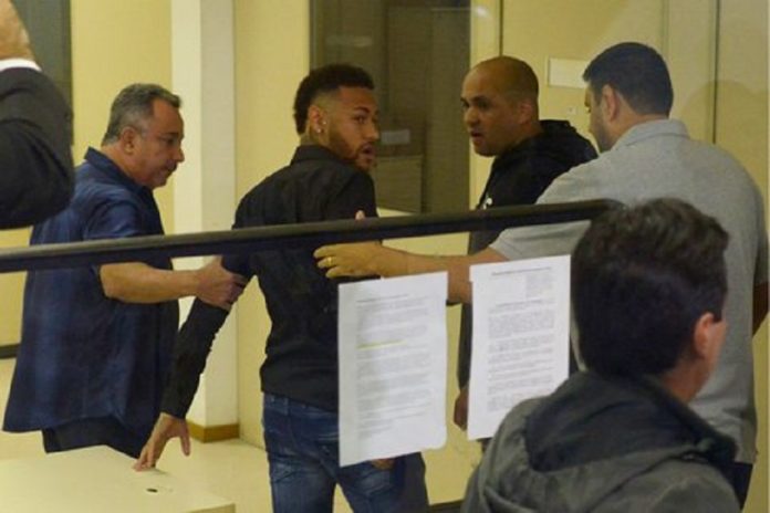 Accusation de viol: Neymar entendu par la police