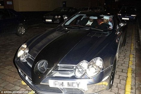La Mercedes Benz de El Hadji Diouf qui vaut 273 millions