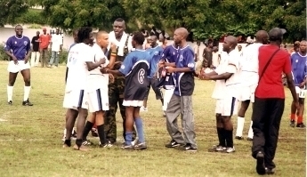 [Photo Souvenir] Première édition Match Rappeurs Vs Mbalakhmens